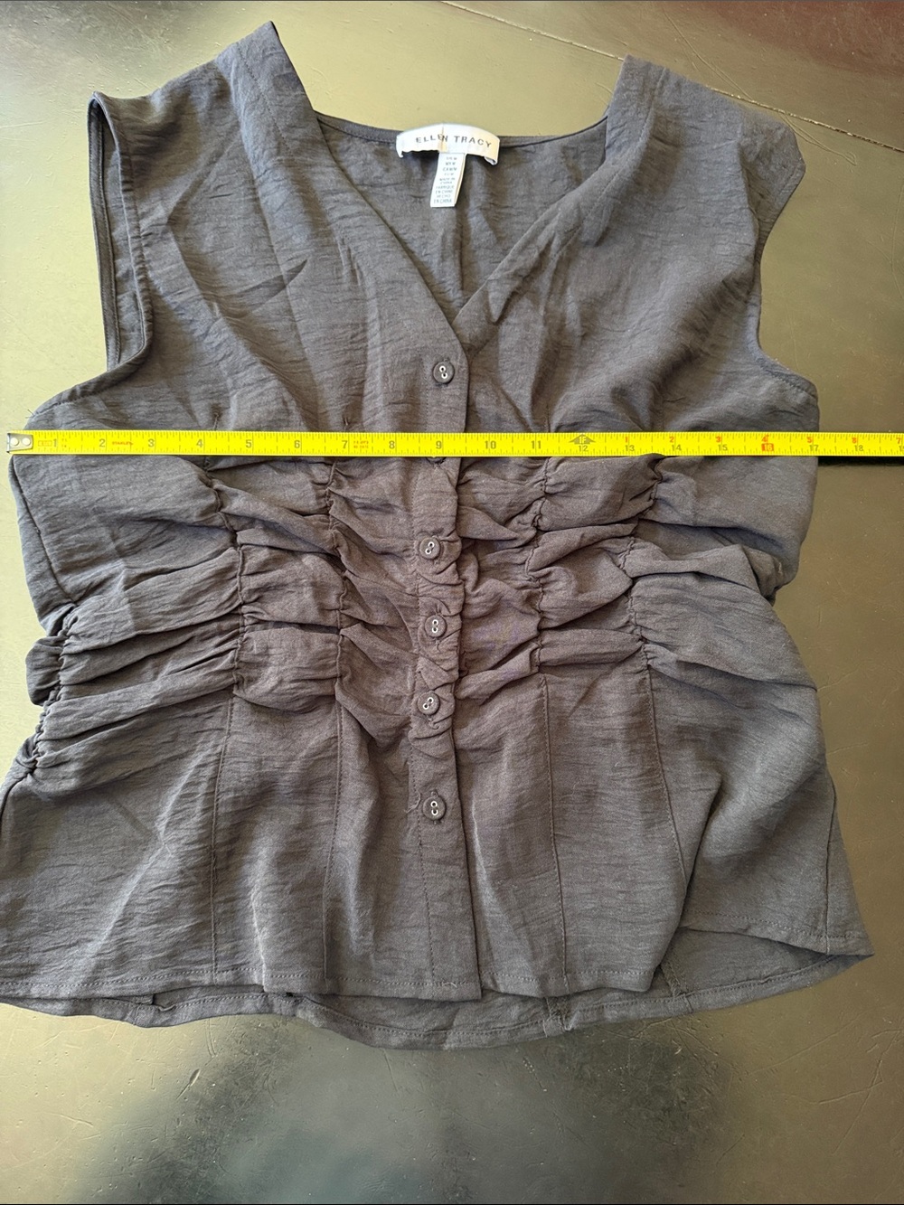 Ellen Tracy Black Sleeveless V-Neck Ruched Button Blouse - Picture 6 of 9